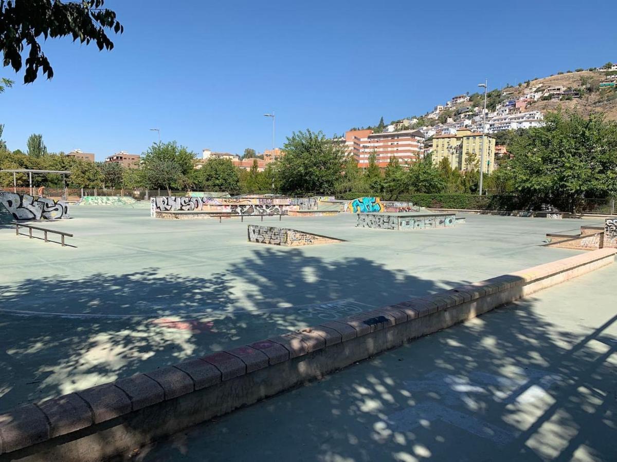 Apartamento En Granada Con Facil Aparcamiento En La Zona Dış mekan fotoğraf